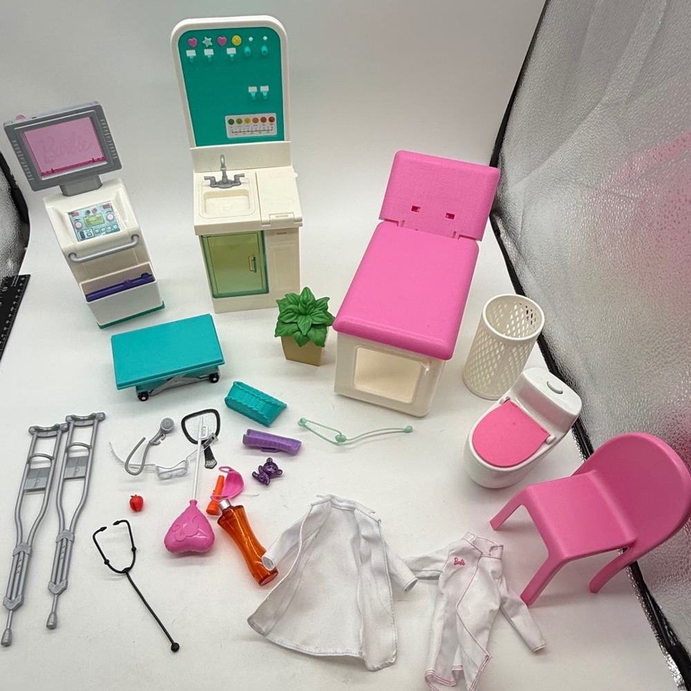 Mattel Barbie Medical Doctor Hospital Playset Furniture Accessories Lot